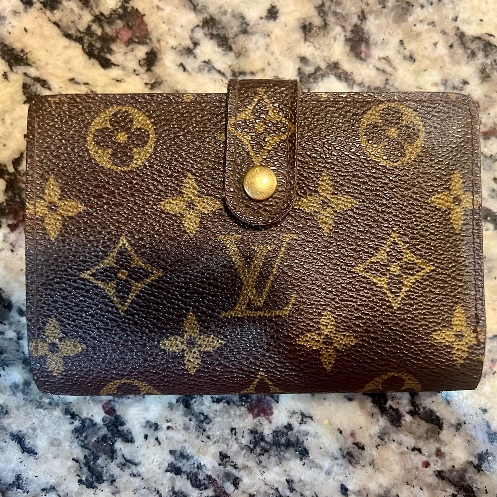 Louis Vuitton Monogram Kisslock Wallet